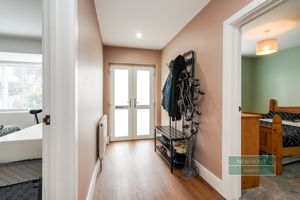 Photo 16- click for photo gallery